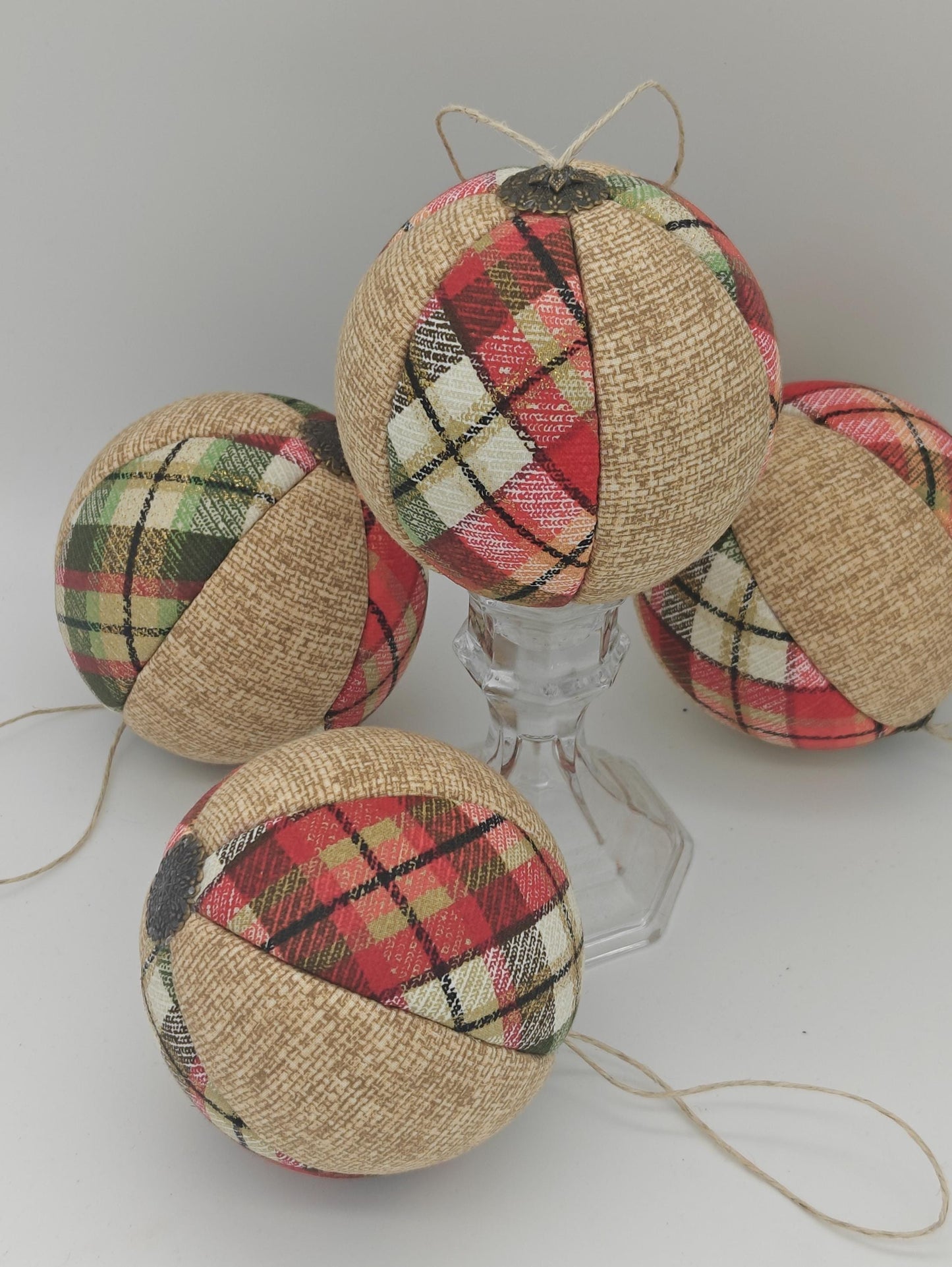 Ornaments Country Farmhouse Christmas Ornaments - Handmade Nostalgic Old Fashion Christmas balls