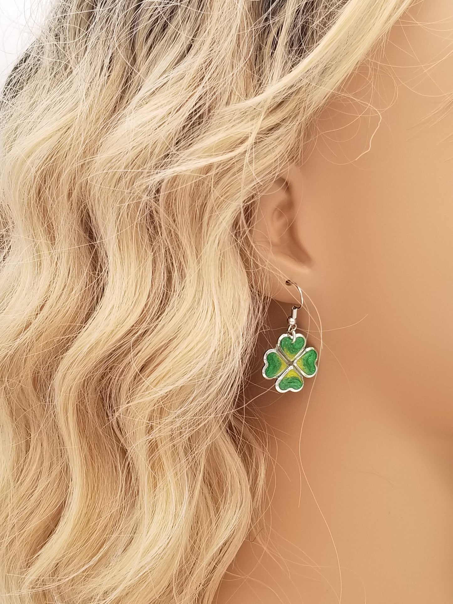 St Patricks Day Earrings| Four Leaf Clover Earrings| Shamrock Earrings| Clover Earrings| Resin Earrings Dangle Earrings