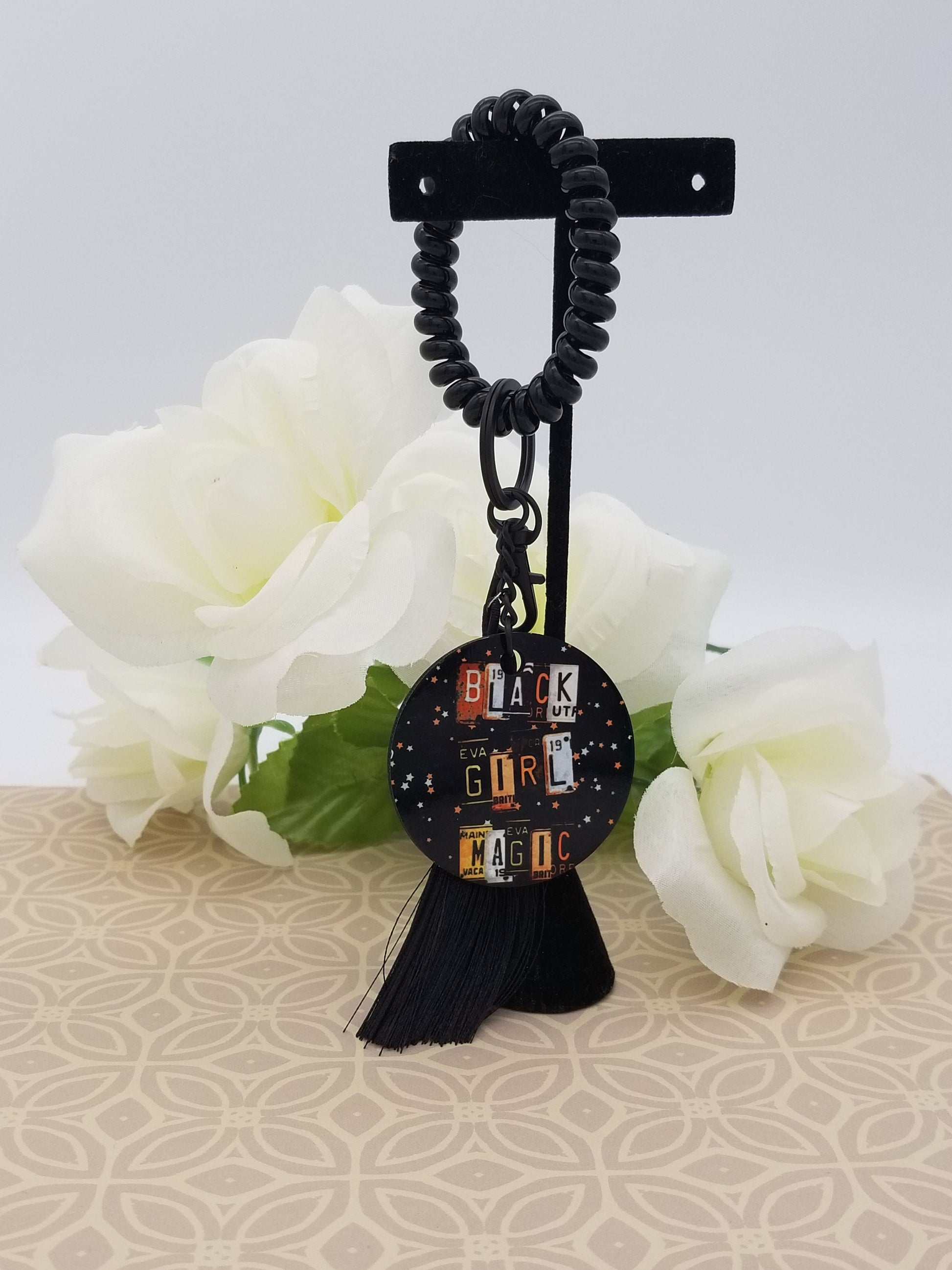 Black Girl Magic Key Chain - Women's Key Chain Jewelry With Free Coil Bracelet - Auntie's Expo